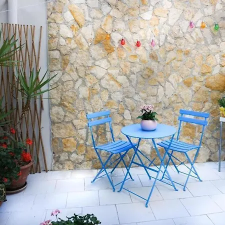 Blue Courtyard Howme Apartmán